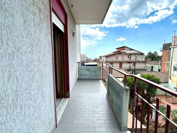 appartamento in vendita ad Aci Sant'Antonio