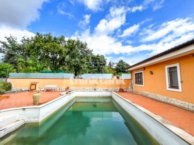 casa indipendente in vendita ad Aci Sant'Antonio in zona Lavinaio