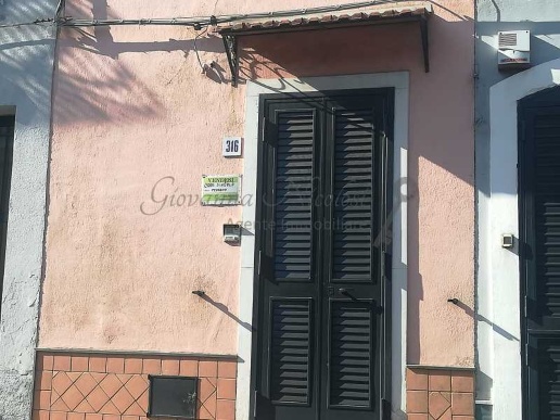 casa indipendente in vendita ad Aci Sant'Antonio