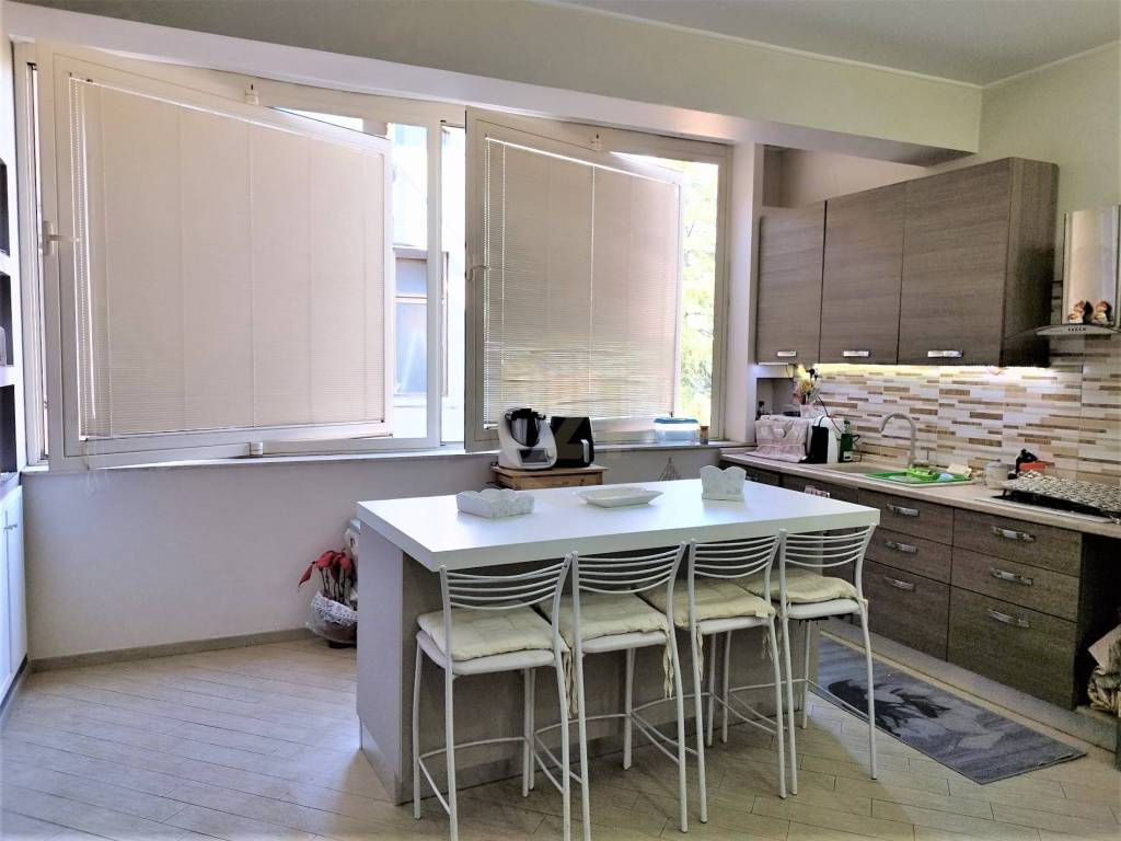 appartamento in vendita ad Aci Sant'Antonio