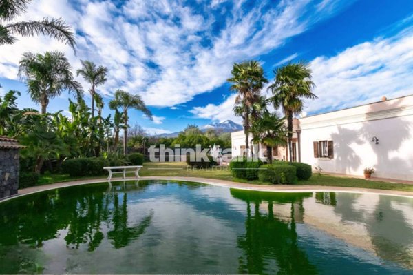 casa indipendente in vendita ad Aci Sant'Antonio