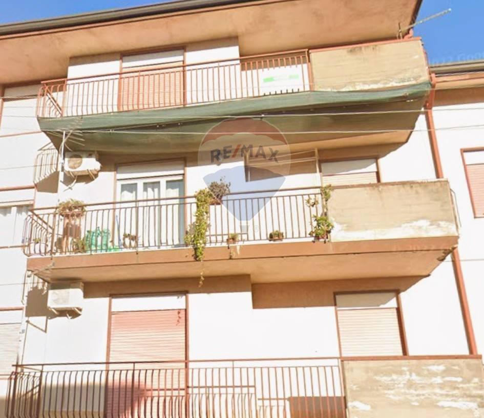 appartamento in vendita ad Aci Sant'Antonio