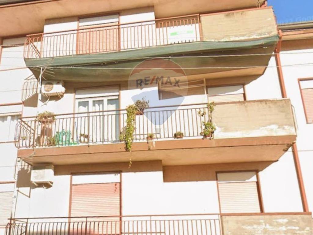appartamento in vendita ad Aci Sant'Antonio