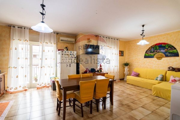 appartamento in vendita ad Aci Sant'Antonio