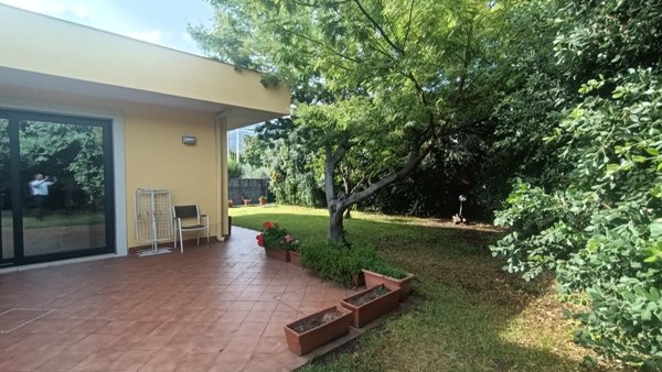 casa indipendente in vendita ad Aci Sant'Antonio