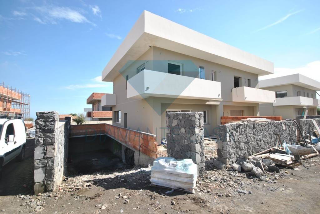 casa indipendente in vendita ad Aci Sant'Antonio