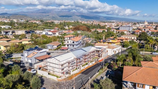 casa indipendente in vendita ad Aci Sant'Antonio