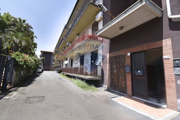 appartamento in vendita ad Aci Sant'Antonio