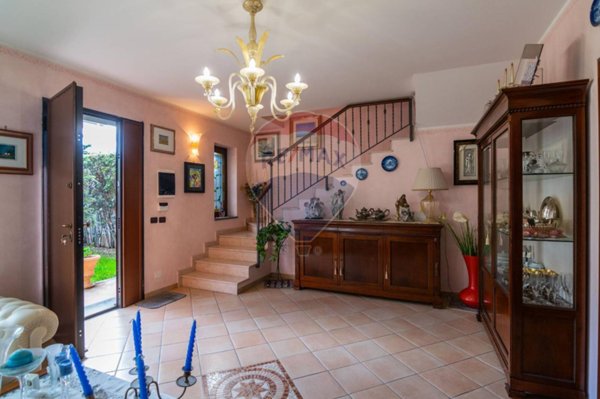 casa indipendente in vendita ad Aci Sant'Antonio