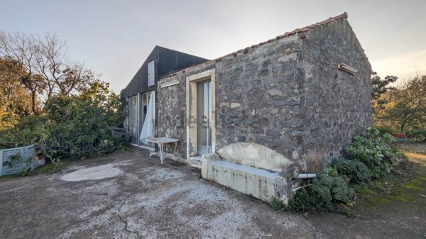 casa indipendente in vendita ad Aci Sant'Antonio