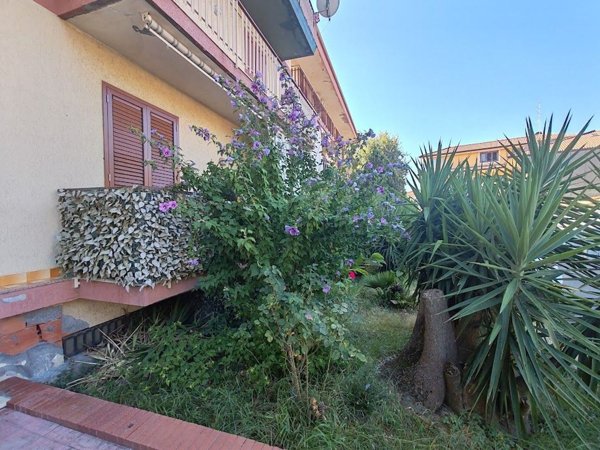 appartamento in vendita ad Aci Sant'Antonio