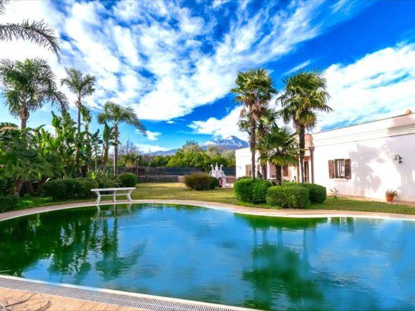 casa indipendente in vendita ad Aci Sant'Antonio