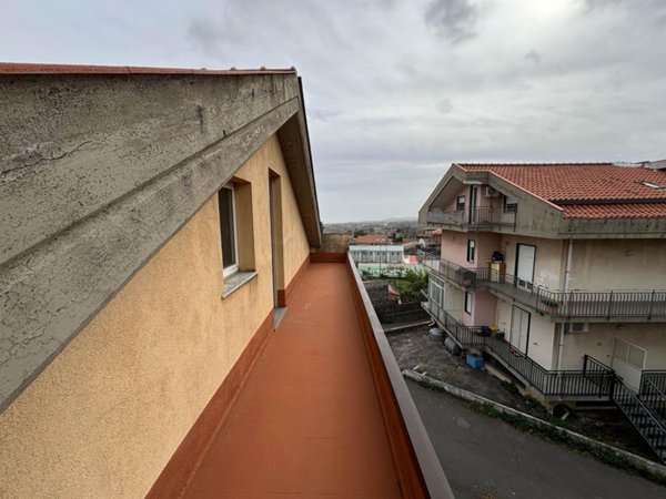 attico in vendita ad Aci Sant'Antonio in zona Lavinaio
