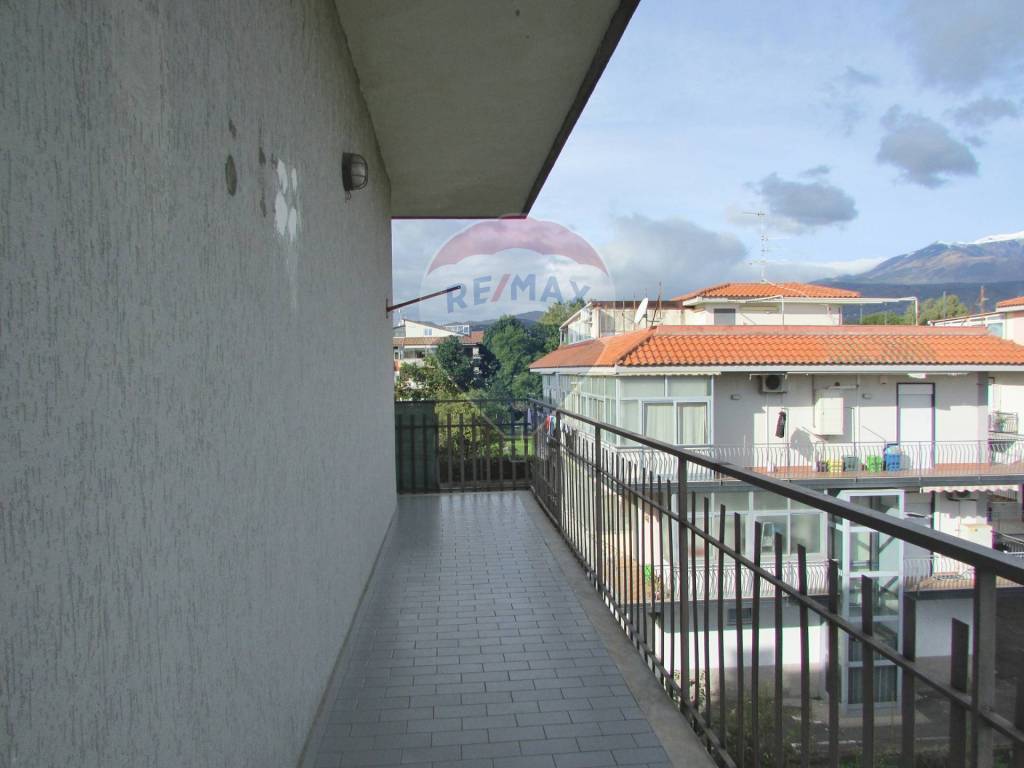 appartamento in vendita ad Aci Sant'Antonio