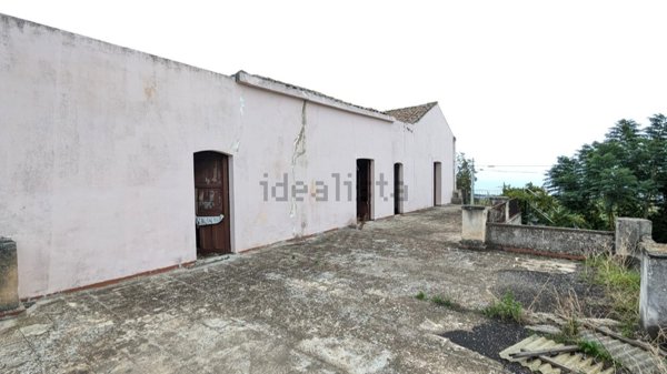 casale in vendita ad Aci Sant'Antonio