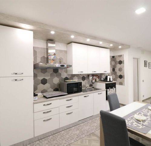 appartamento in vendita ad Aci Sant'Antonio