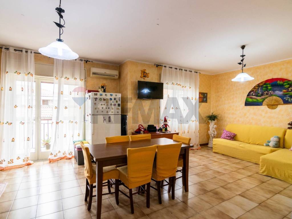 appartamento in vendita ad Aci Sant'Antonio