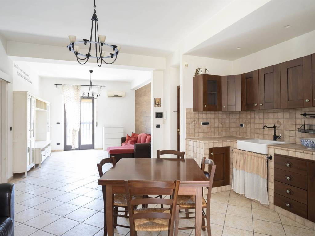 appartamento in vendita ad Aci Sant'Antonio