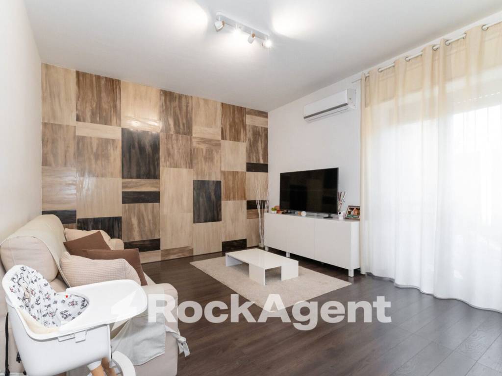 appartamento in vendita ad Aci Sant'Antonio