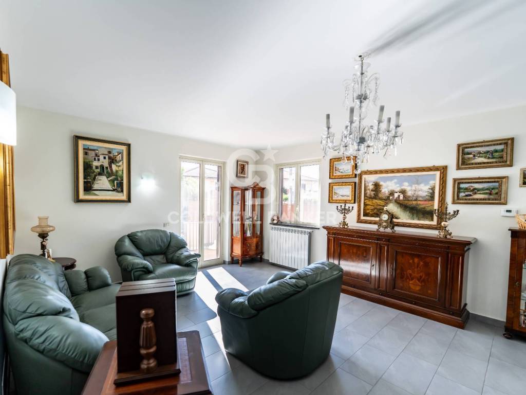 casa indipendente in vendita ad Aci Sant'Antonio