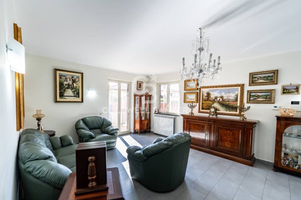 casa indipendente in vendita ad Aci Sant'Antonio in zona Lavinaio