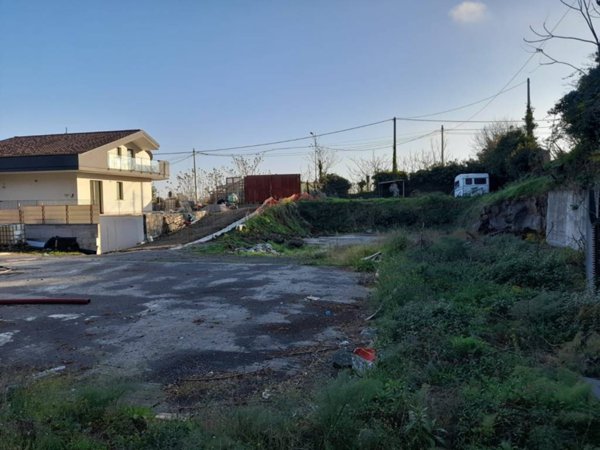 terreno agricolo in vendita ad Aci Sant'Antonio