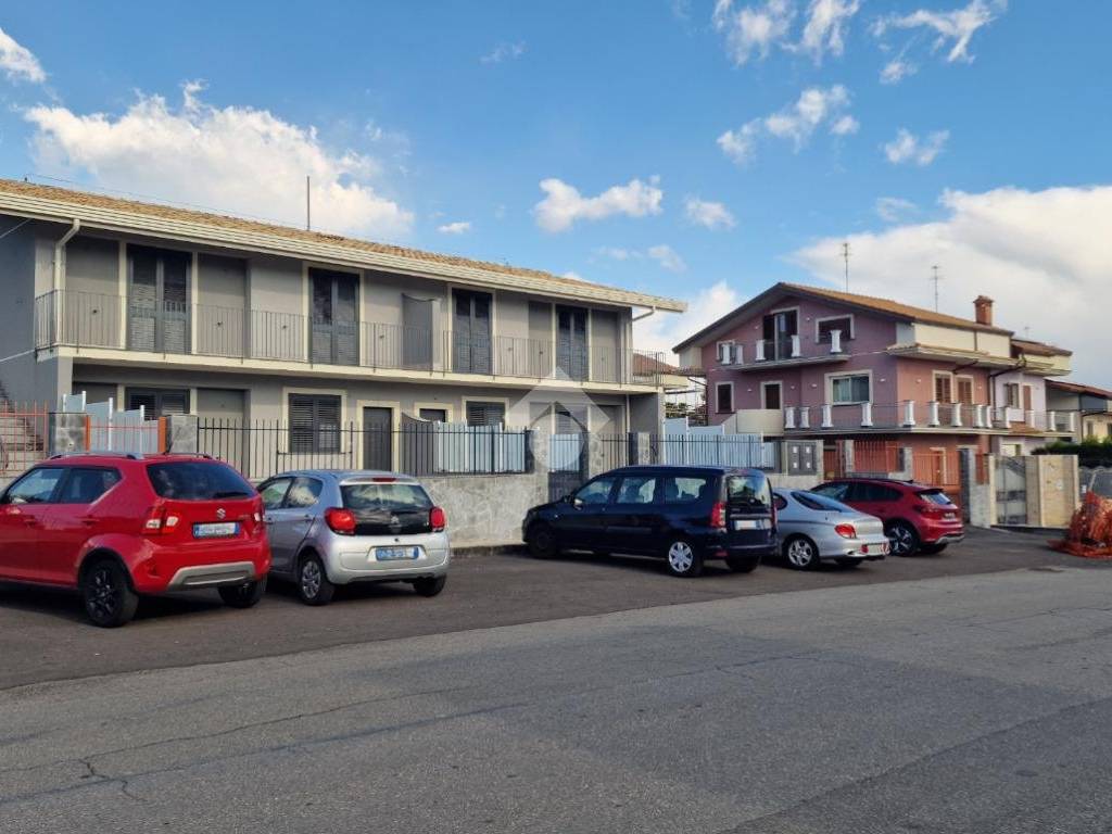 appartamento in vendita ad Aci Sant'Antonio