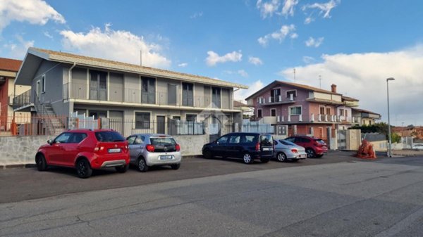 appartamento in vendita ad Aci Sant'Antonio