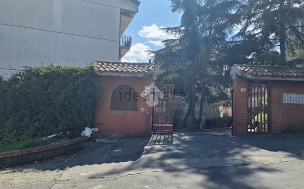 appartamento in vendita ad Aci Sant'Antonio