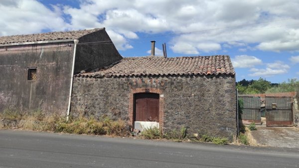 casa indipendente in vendita ad Aci Sant'Antonio