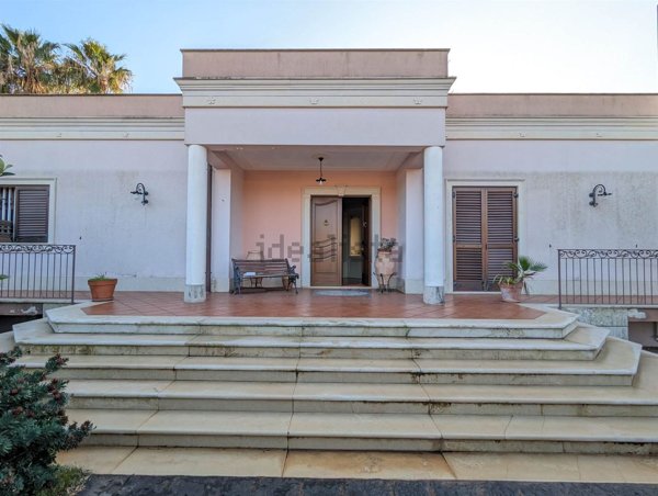 casa indipendente in vendita ad Aci Sant'Antonio