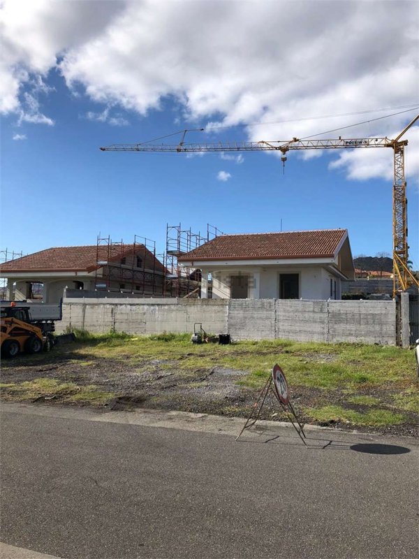 casa indipendente in vendita ad Aci Sant'Antonio