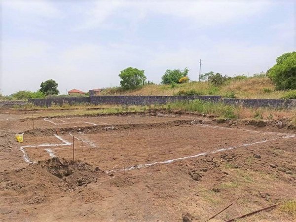 casa indipendente in vendita ad Aci Sant'Antonio in zona Lavinaio