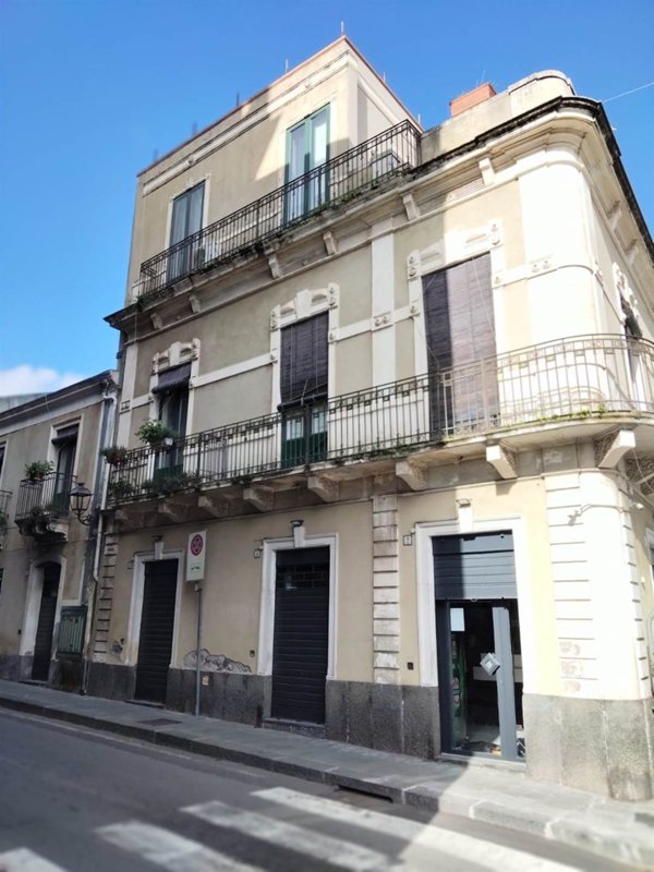 appartamento in vendita ad Aci Sant'Antonio