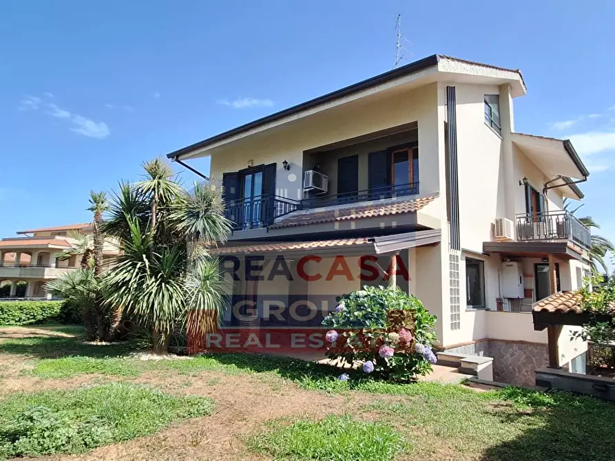 casa indipendente in vendita ad Aci Sant'Antonio