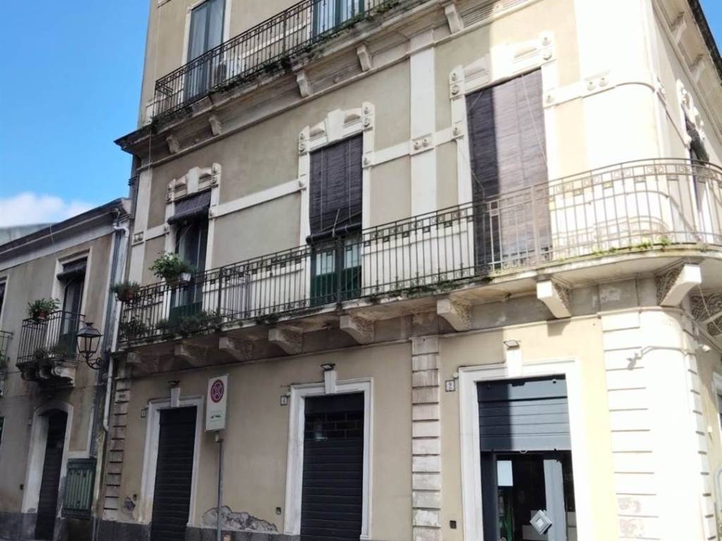 appartamento in vendita ad Aci Sant'Antonio