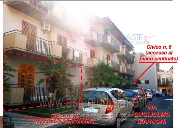 appartamento in vendita ad Aci Sant'Antonio