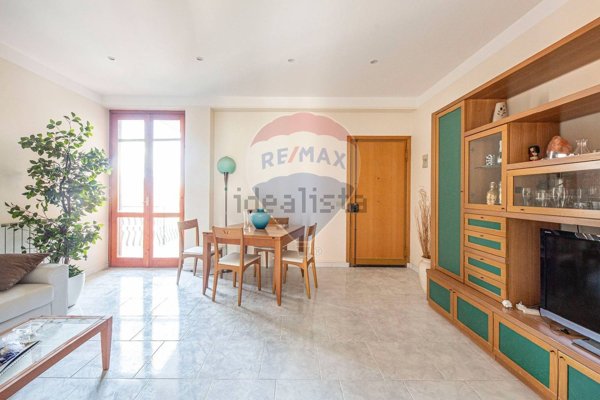 appartamento in vendita ad Aci Sant'Antonio