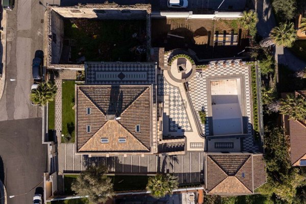 casa indipendente in vendita ad Aci Sant'Antonio