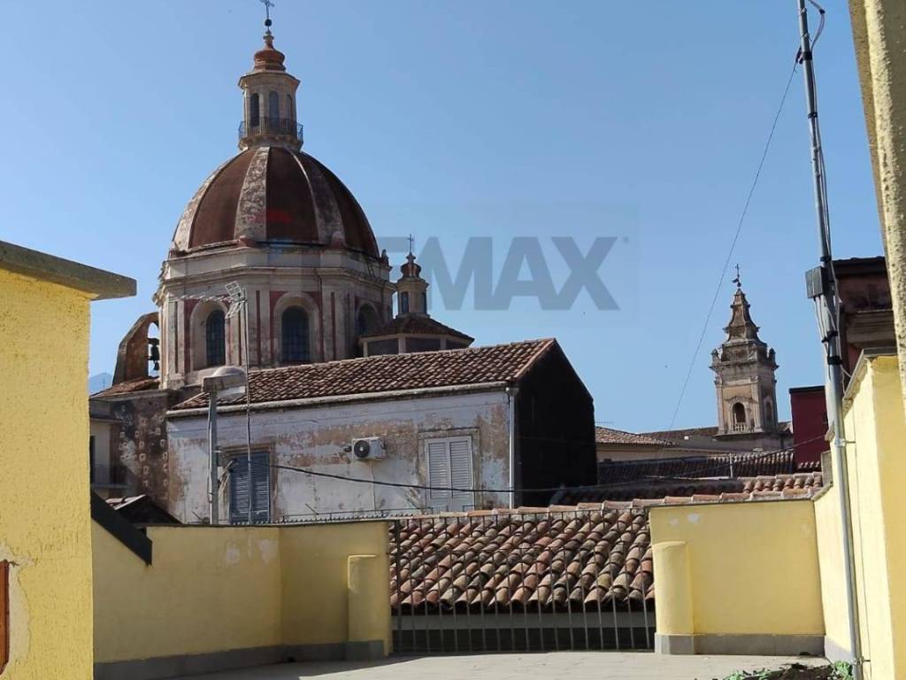 casa indipendente in vendita ad Aci Sant'Antonio