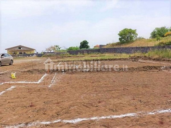 casa indipendente in vendita ad Aci Sant'Antonio in zona Lavinaio