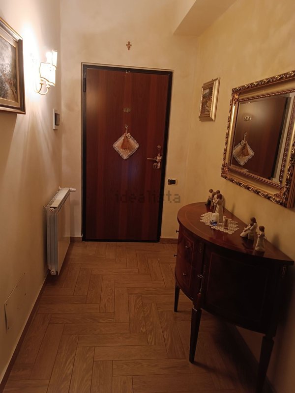 appartamento in vendita ad Aci Sant'Antonio