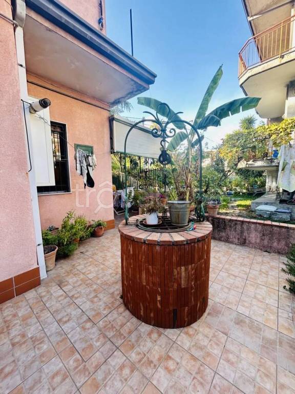 casa indipendente in vendita ad Aci Sant'Antonio