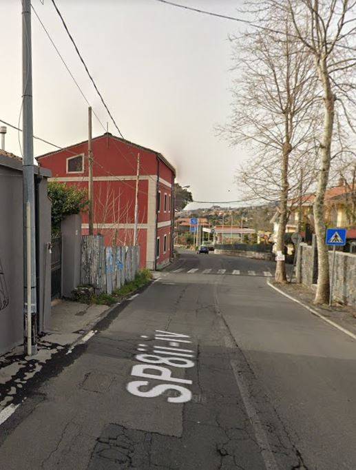 appartamento in vendita ad Aci Sant'Antonio in zona Lavinaio