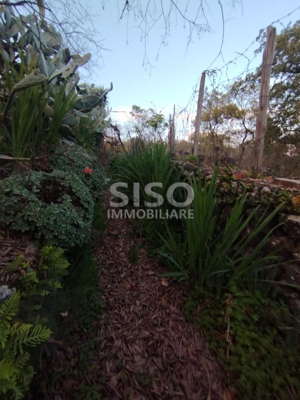 terreno edificabile in vendita ad Aci Sant'Antonio