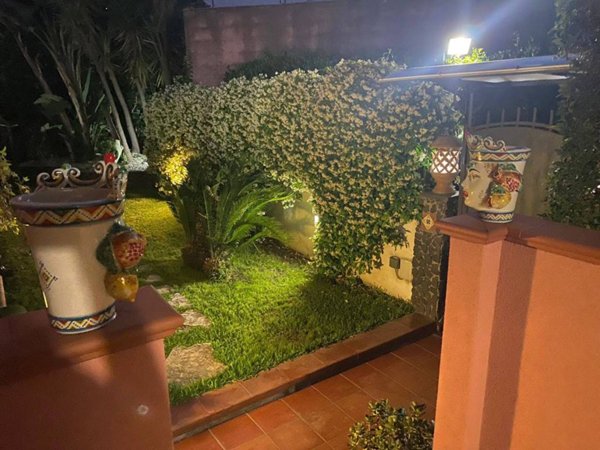 appartamento in vendita ad Aci Sant'Antonio