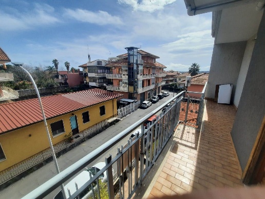 appartamento in vendita ad Aci Sant'Antonio