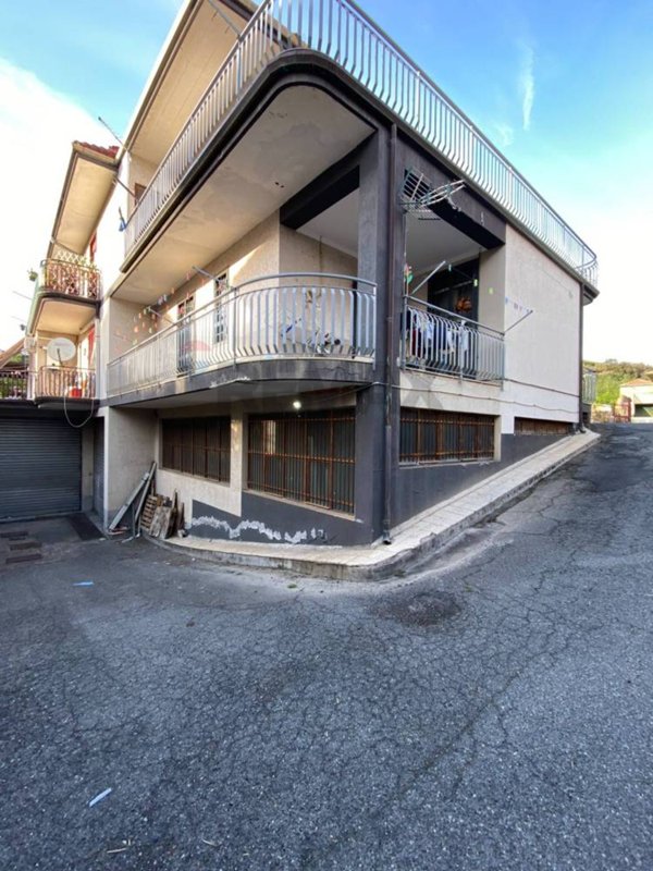 appartamento in vendita ad Aci Sant'Antonio