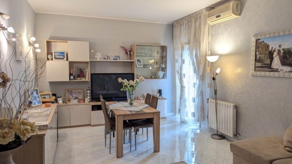 appartamento in vendita ad Aci Sant'Antonio