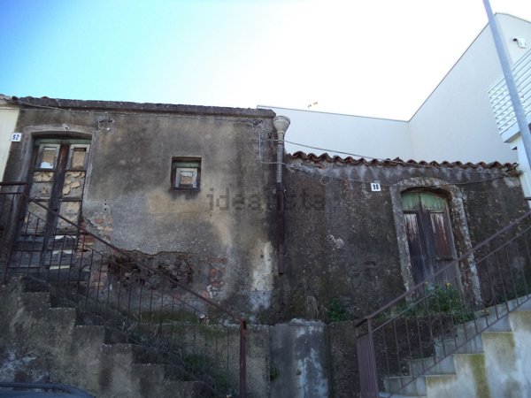 casa indipendente in vendita ad Aci Sant'Antonio